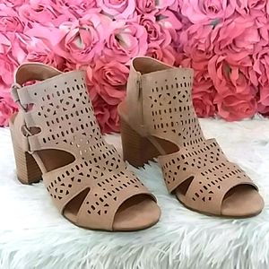 Maurices "Jean" Block Heel Sandal 6M